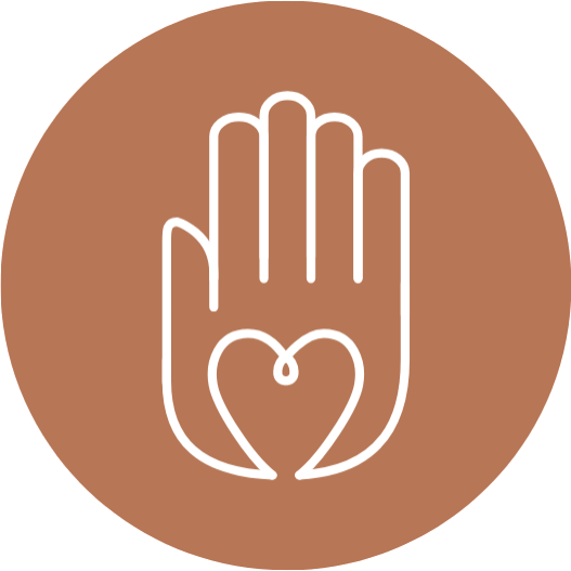 Kunstvoll gestaltete Wolldecken mit farbenfrohen Motiven